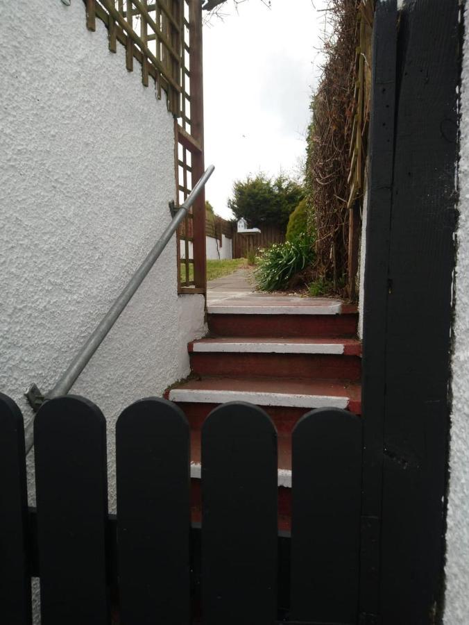 Fishermans Cottage Killough エクステリア 写真