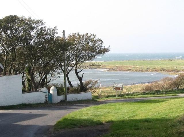 Fishermans Cottage Killough エクステリア 写真